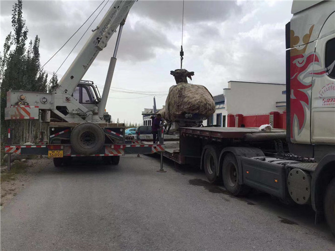 德钦县狭窄场地（如小区、车间）适合用哪种吊车？