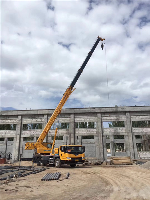 德钦县吊装作业前会做设备检查吗？安全保障措施有哪些？